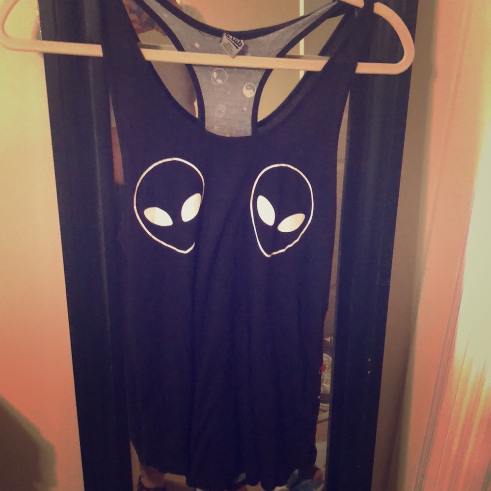 Alien tank top